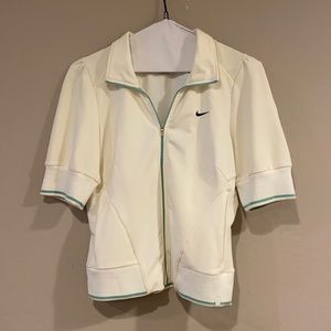 NIKE Short sleeve Athletic wear